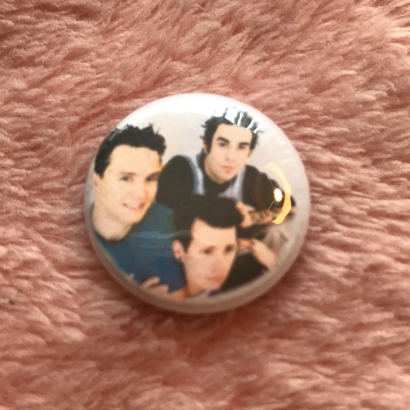 Jewelry - Blink182 pin